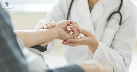 Những dấu hiệu sức khỏe không nên chủ quan ở người trưởng thành